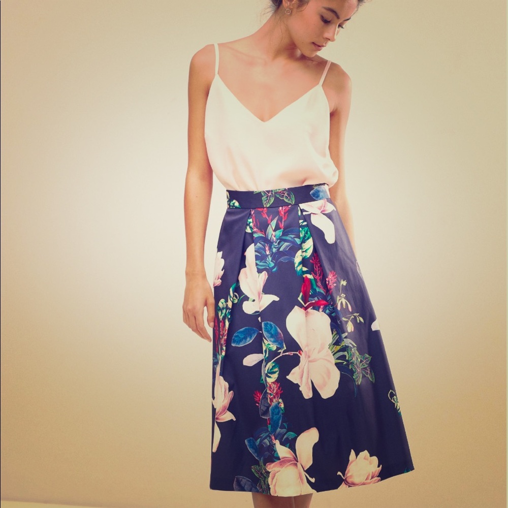 Floral printed skirt